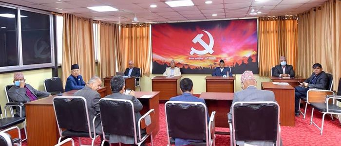 विगतका तिक्तता मेटाउँदै एमालेका शीर्ष नेता