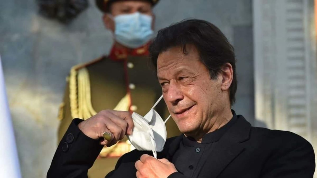 Pakistan to allow India imports in sign of diplomatic thaw