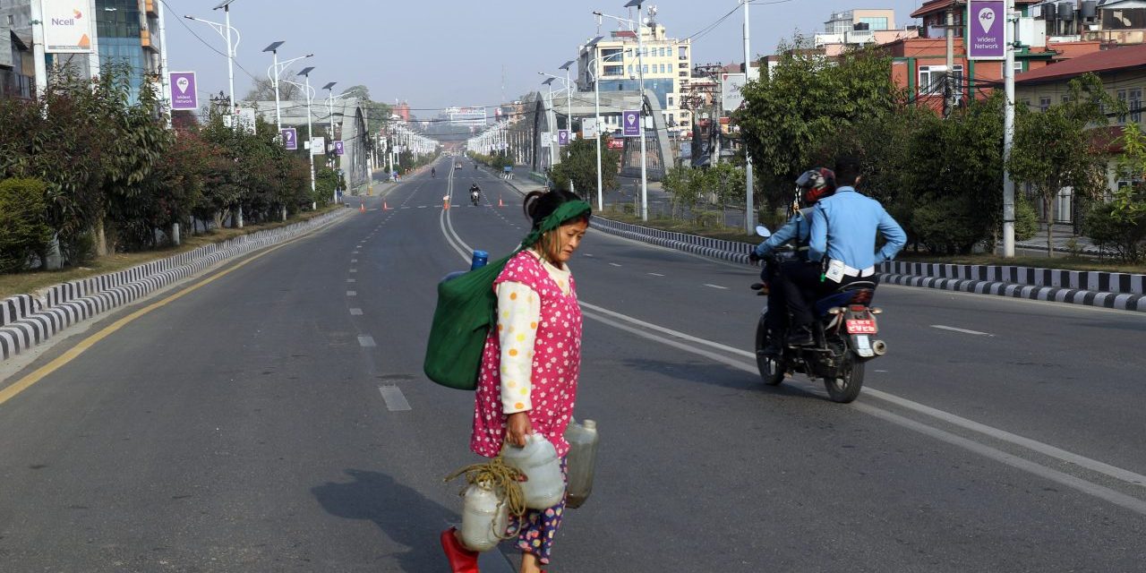 निषेधाज्ञामा कस कसले सवारी चलाउन पाउँछन् ?