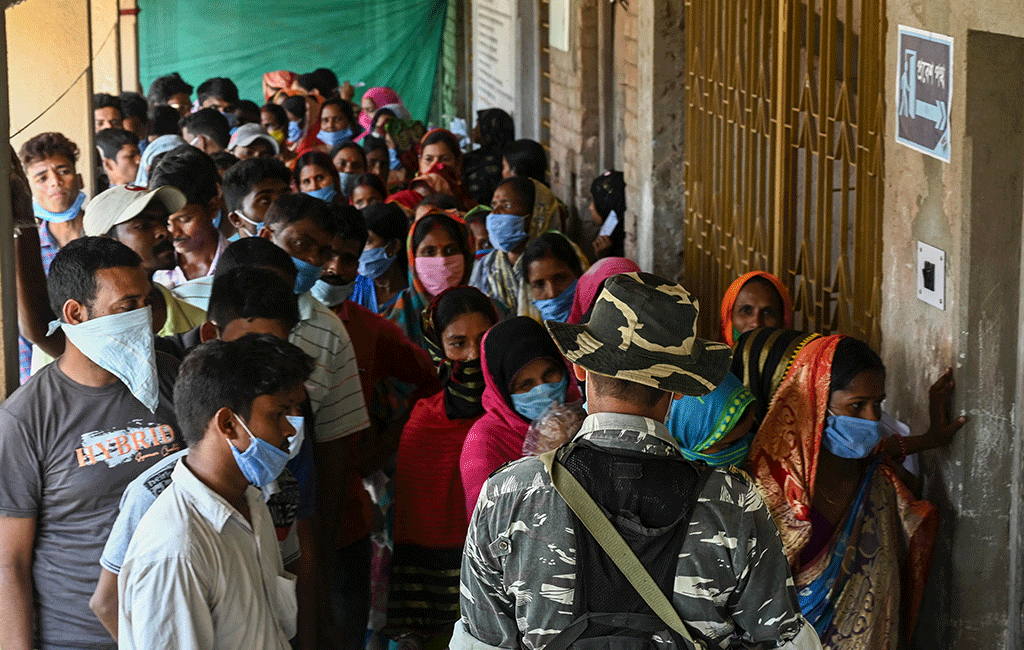 Two dead as fresh wave of violence hits crucial India state poll