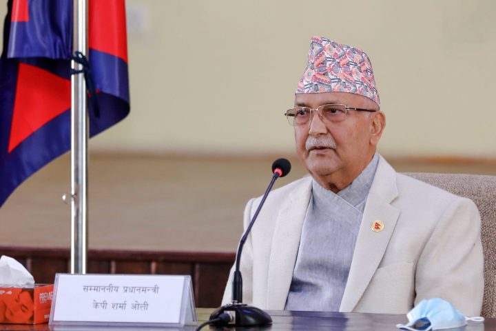 “आउनुस्, समस्या भए सँगै बसौंँ, छलफल गरौंँ र समाधान गरौंँ”: प्रम ओली