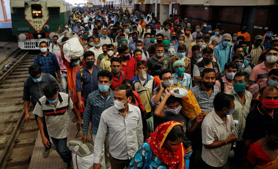 भारतमा कोभिड संक्रमित घट्न थाले, २४ घण्टामा तीन लाख ३० हजार नयाँ संक्रमित
