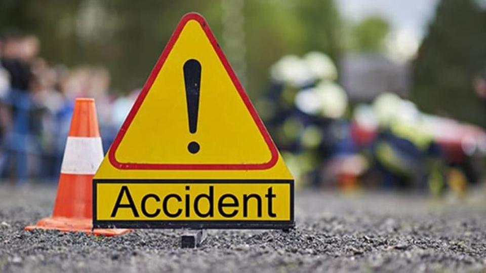 पूर्वपश्चिम राजमार्गको दाउन्नेमा बस दुर्घटना, ४ जनाको मृत्यु