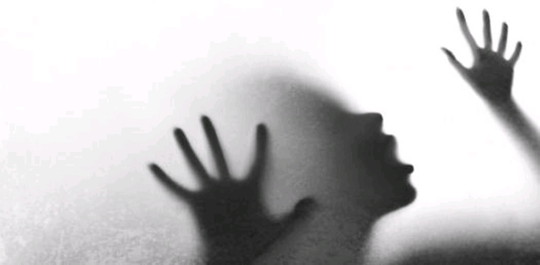 १५ वर्षीया किशोरी बलात्कार गर्ने पक्राउ