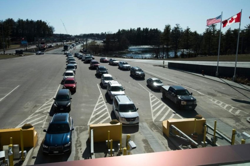 Striking Canadian border agents reach deal on salaries, work environment