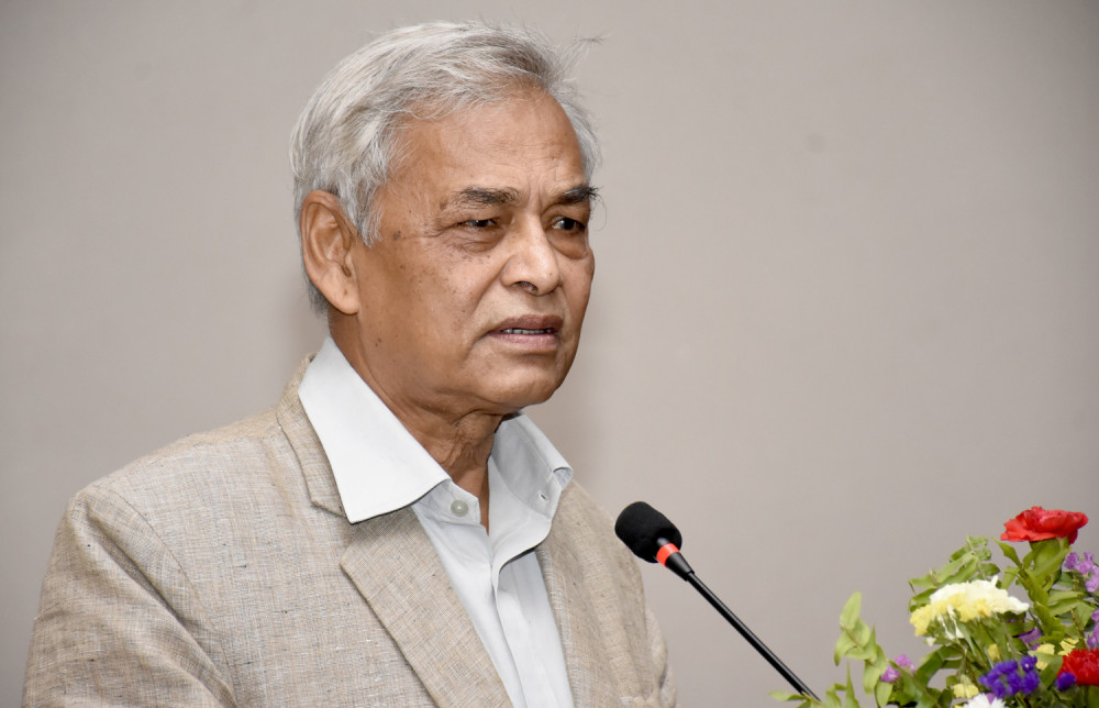 कांग्रेस नेता गिरीको भारतमा उपचार हुँदै