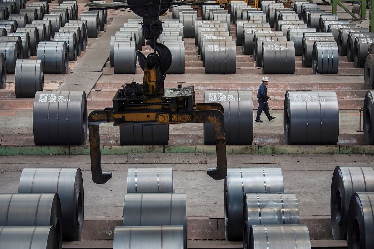 China’s crude steel output drops in July