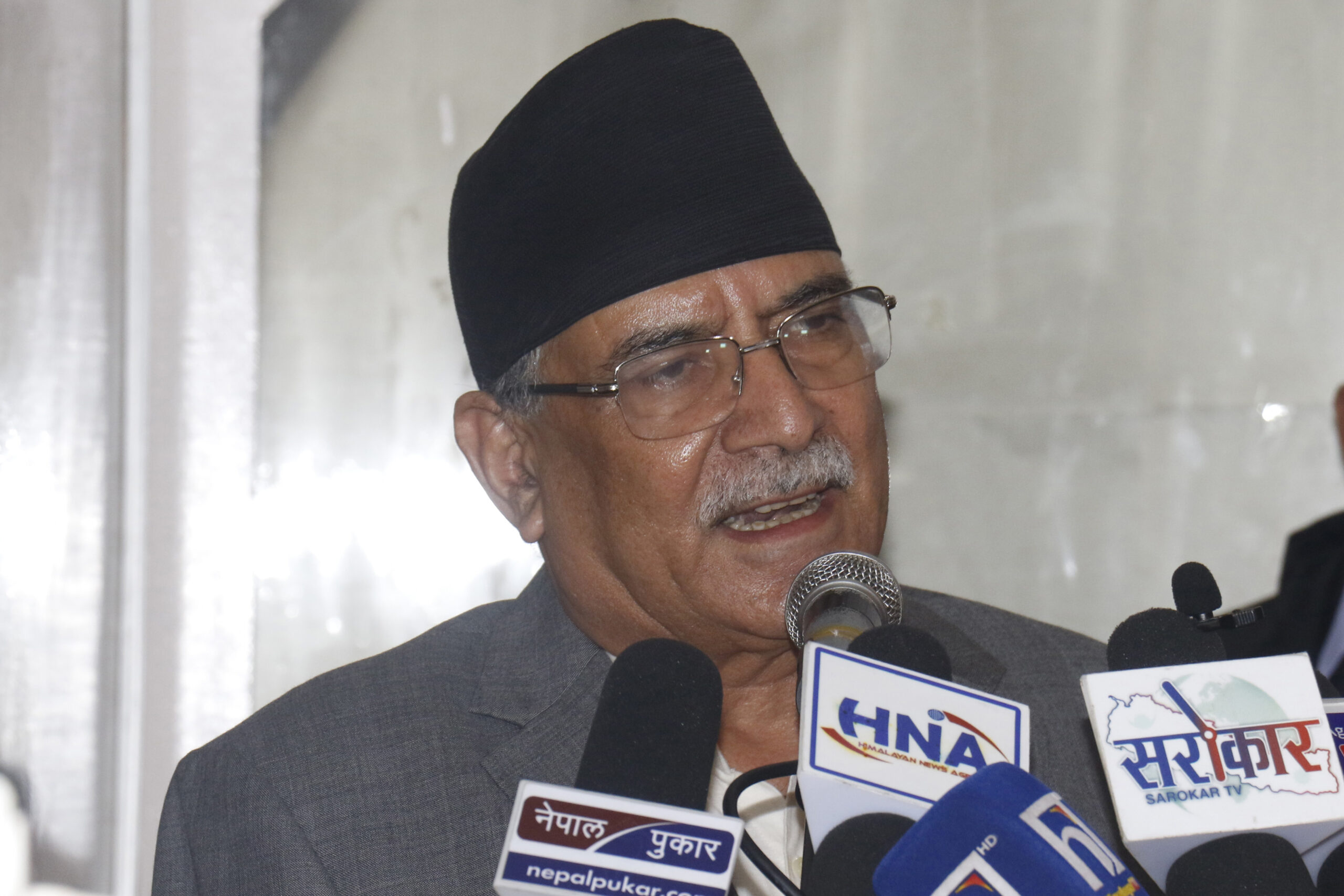 कम्युनिष्ट एकताको झण्डा उठाउँछु : प्रचण्ड