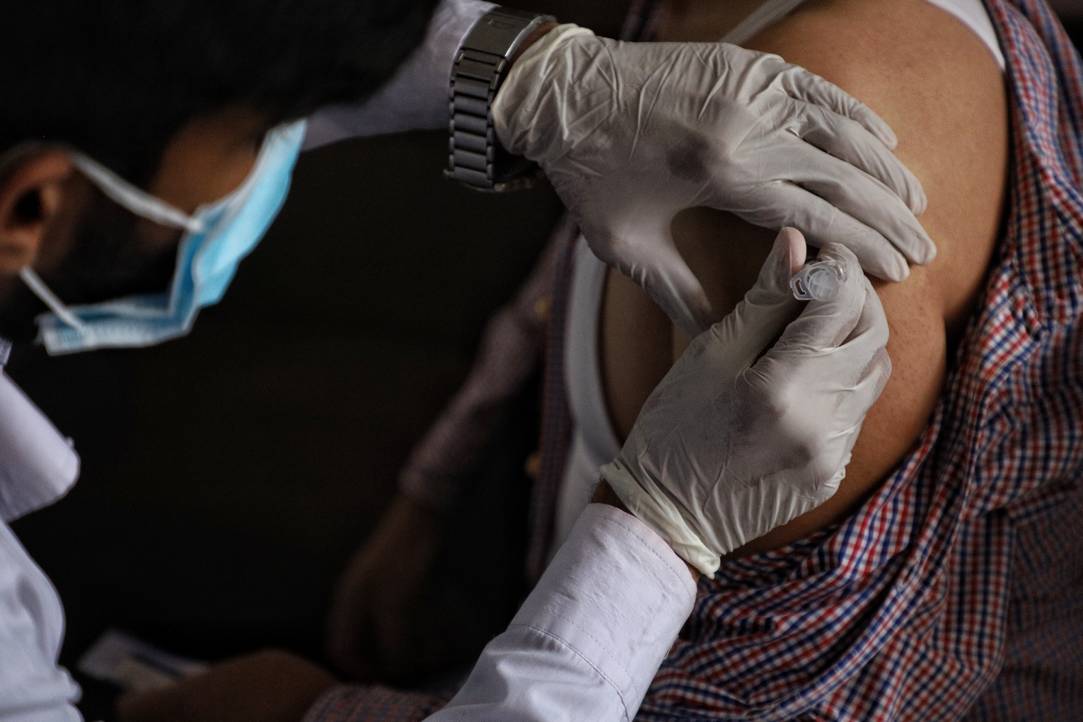 सुदूरपश्चिममा छ लाखलाई कोरोनाविरुद्धको खोप