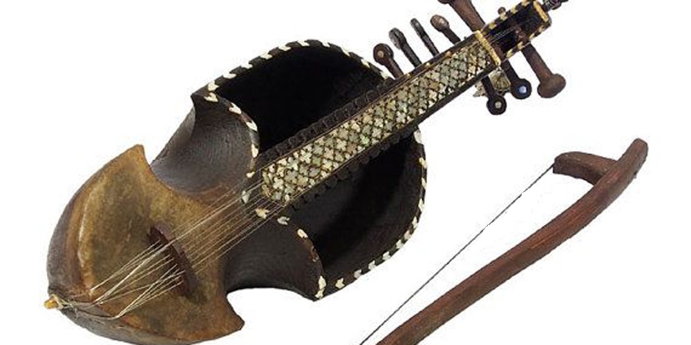 परम्परा जोगाई राख्नलाई मात्रै सारङ्गी बजाउँदै