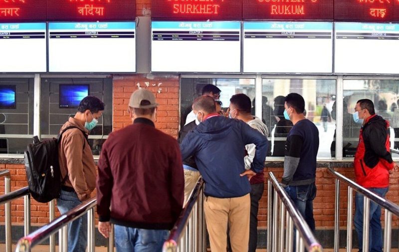 नयाँ बसपार्कबाट १७ हजारले लिए अग्रिम बस टिकट
