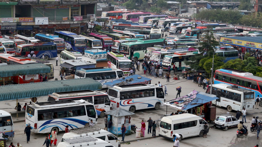 दसैँका लागि उपत्यका छाड्नेको सङ्ख्या बढ्न थाल्यो