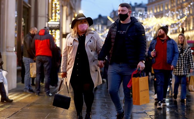 बेलायतमा एक दिनमा अझै पनि दैनिक ४० हजार नयाँ सङ्क्रमित