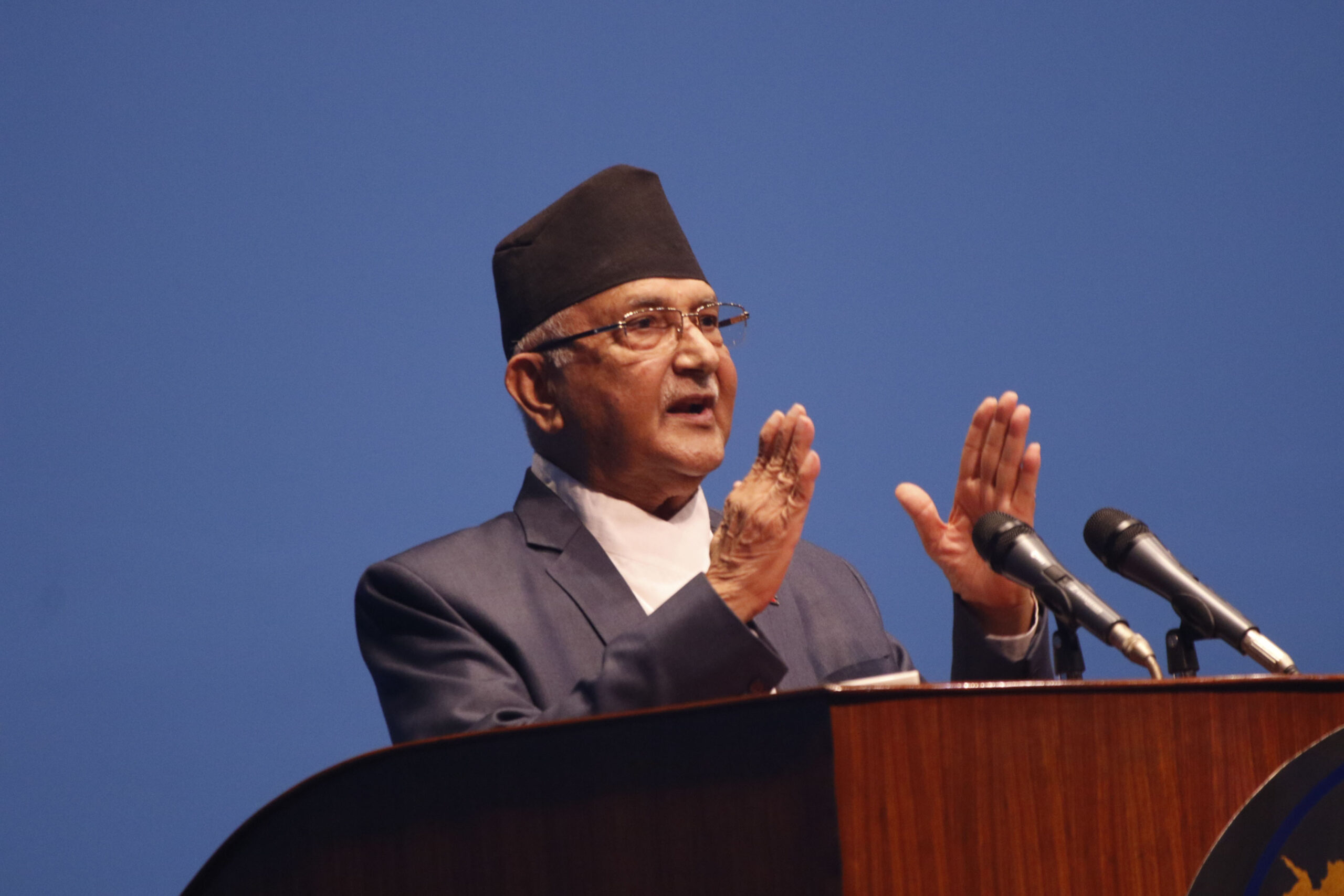 एकताबद्ध भई समृद्धिको यात्रामा लाग्न अध्यक्ष ओलीको आग्रह