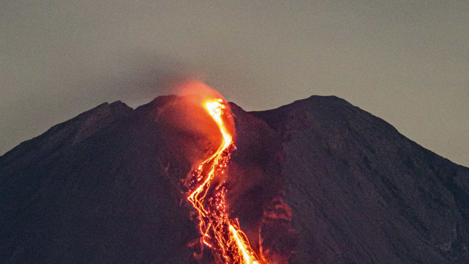 14 dead, 9 missing as downpours hamper search for victims of 	Indonesia’s volcano eruption