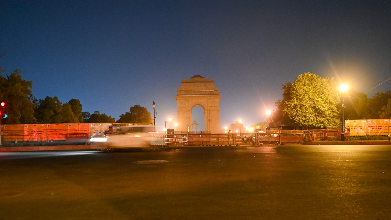 कोभिड सङ्क्रमण बढ्न थालेपछि दिल्लीमा पुनः रात्रिकालीन निषेधाज्ञा