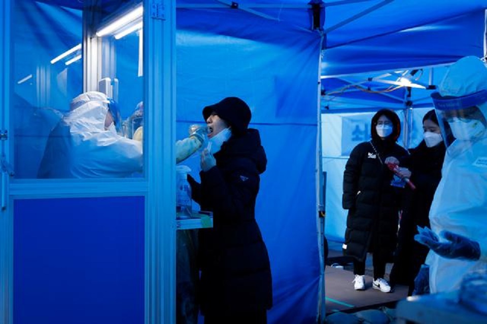 S.Korea’s daily COVID-19 cases hit record high