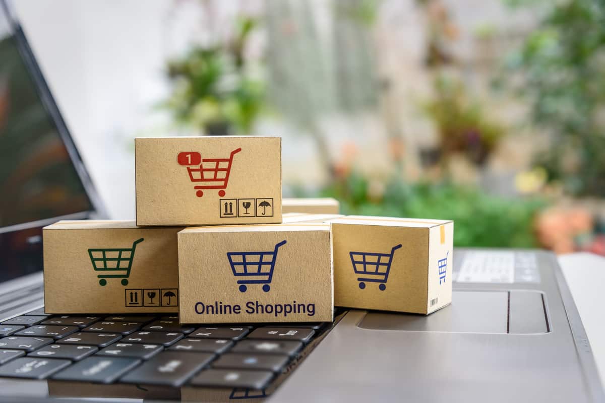 S.Korea’s online shopping hits record high in 2021