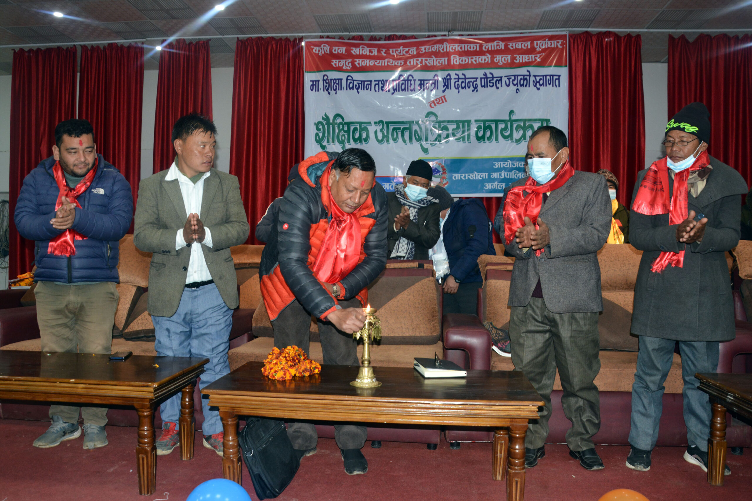 शिक्षकलाई कर्मचारी सरह सेवासुविधा उपलब्ध हुन्छ : शिक्षामन्त्री पौडेल