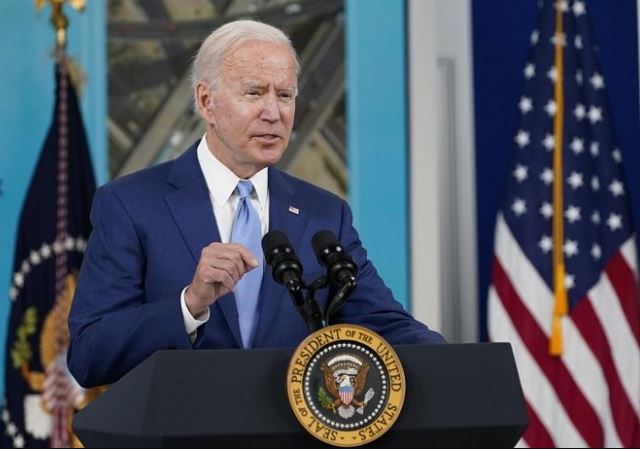 Biden urges diplomacy, threatens sanctions against Russia in remarks on Ukraine situation