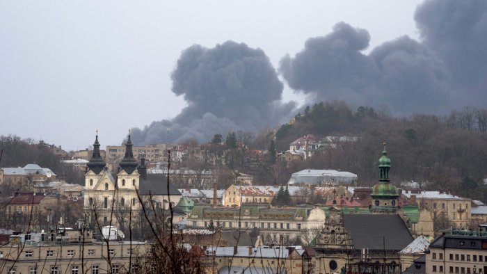 Ukraine’s Chernigiv ‘shelled all night’ despite Russian vows: 	governor