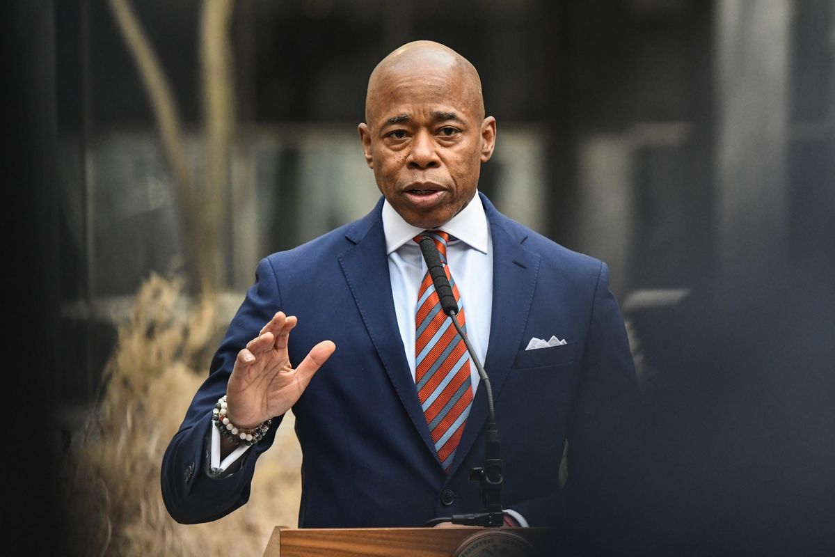 New York City mayor tests positive for COVID-19