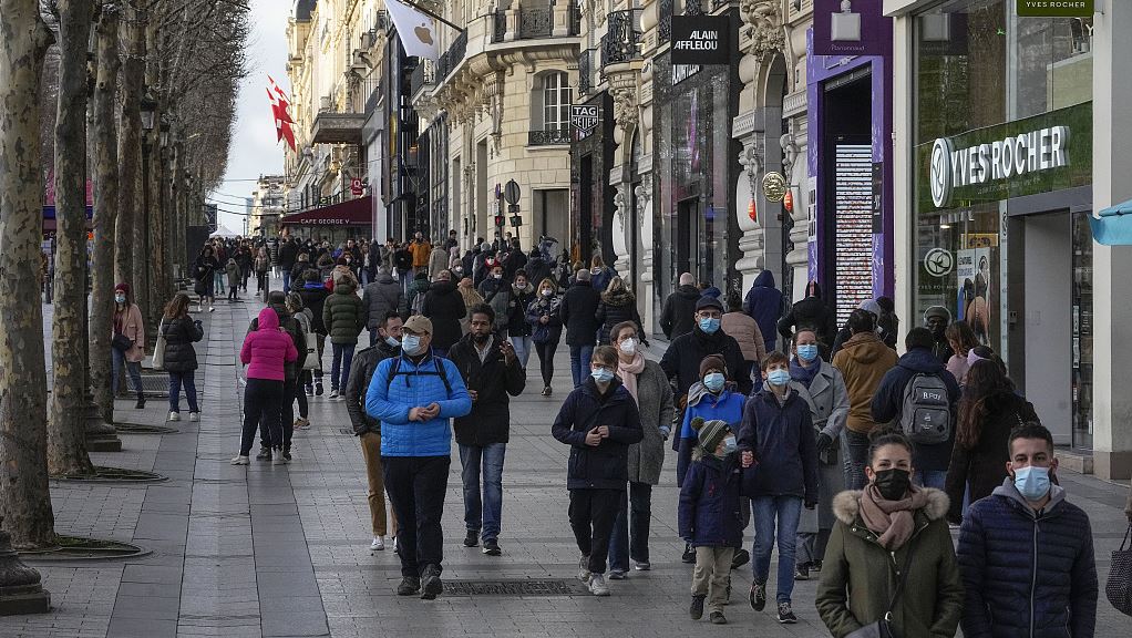 France reports over 200,000 COVID-19 cases as presidential elections approach