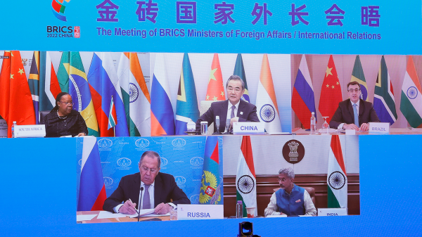 China calls on BRICS countries to gather consensus in face of global challenges