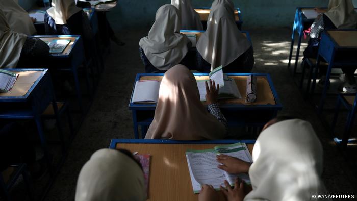 Experts say Afghan girls banned from schools suffering psychologically