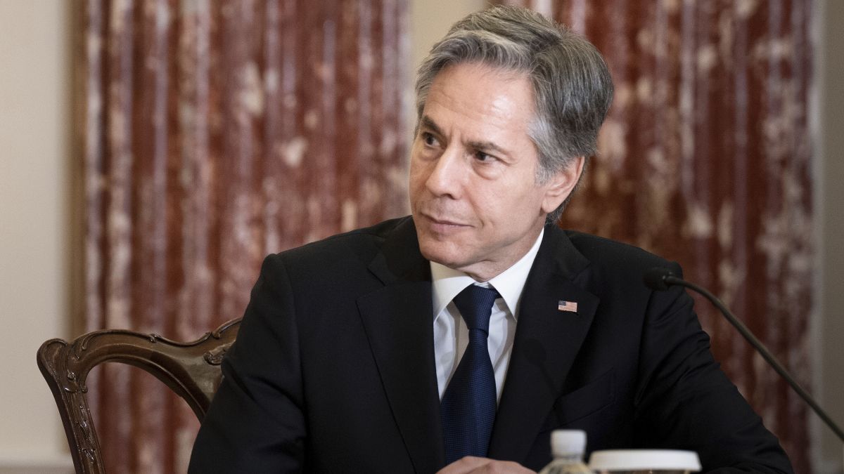 U.S. secretary of state tests positive for COVID-19