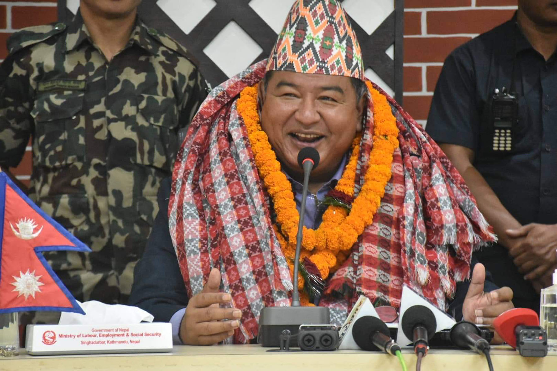 छोटो समयमै उपलब्धिमूलक काम गरेँ : निवर्तमान मन्त्री श्रेष्ठ