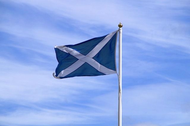 Scotland would reject independence by narrow margin: survey