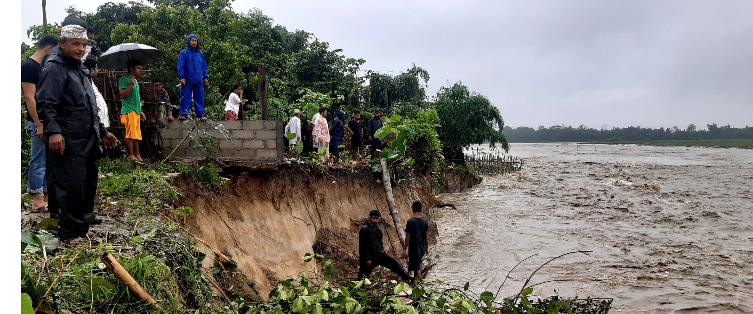 बाढीले बस्ती जोखिममा