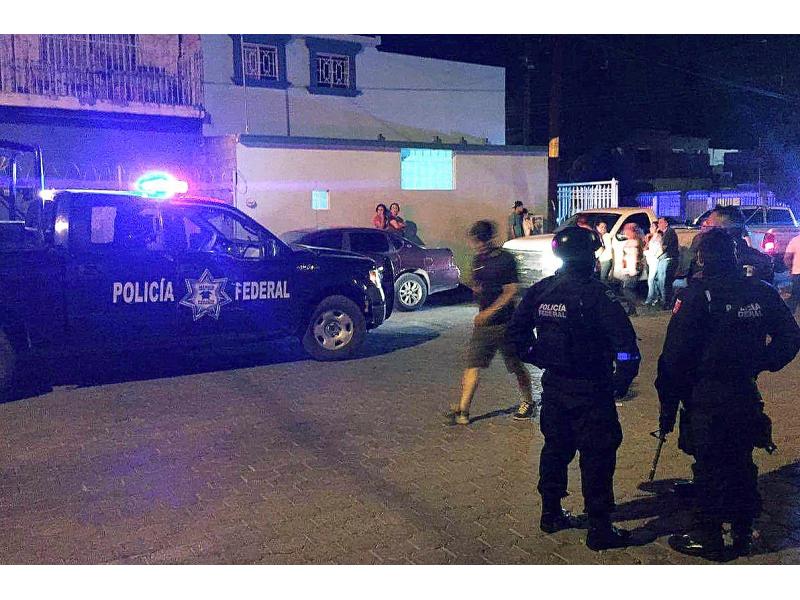 10 gunmen killed in shootout with Mexican police