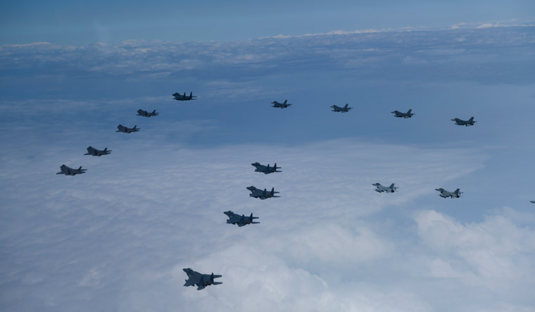 US, S. Korea fly 20 fighter jets amid N. Korea tensions