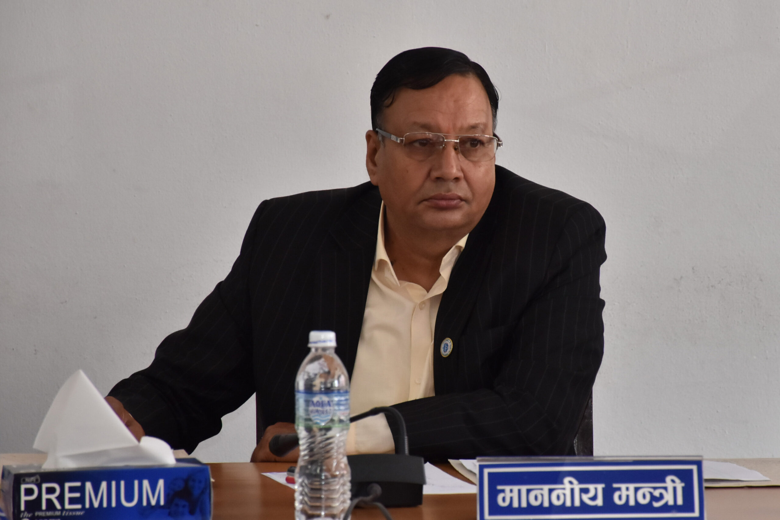 विश्वविद्यायमा तालाबन्दी अस्वीकार्यः शिक्षामन्त्री