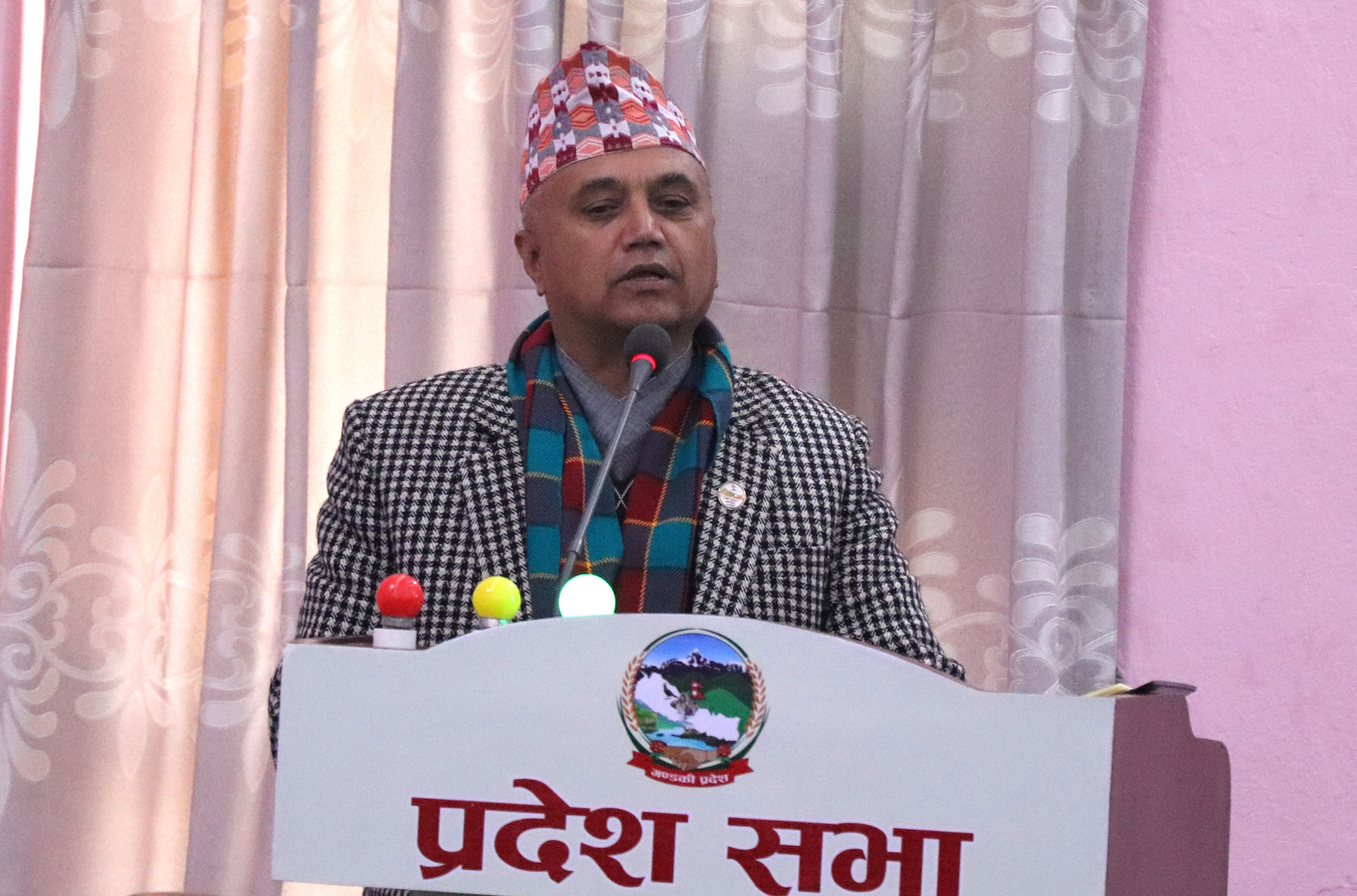 गण्डकीका मुख्यमन्त्री अधिकारीलाई विश्वासको मत