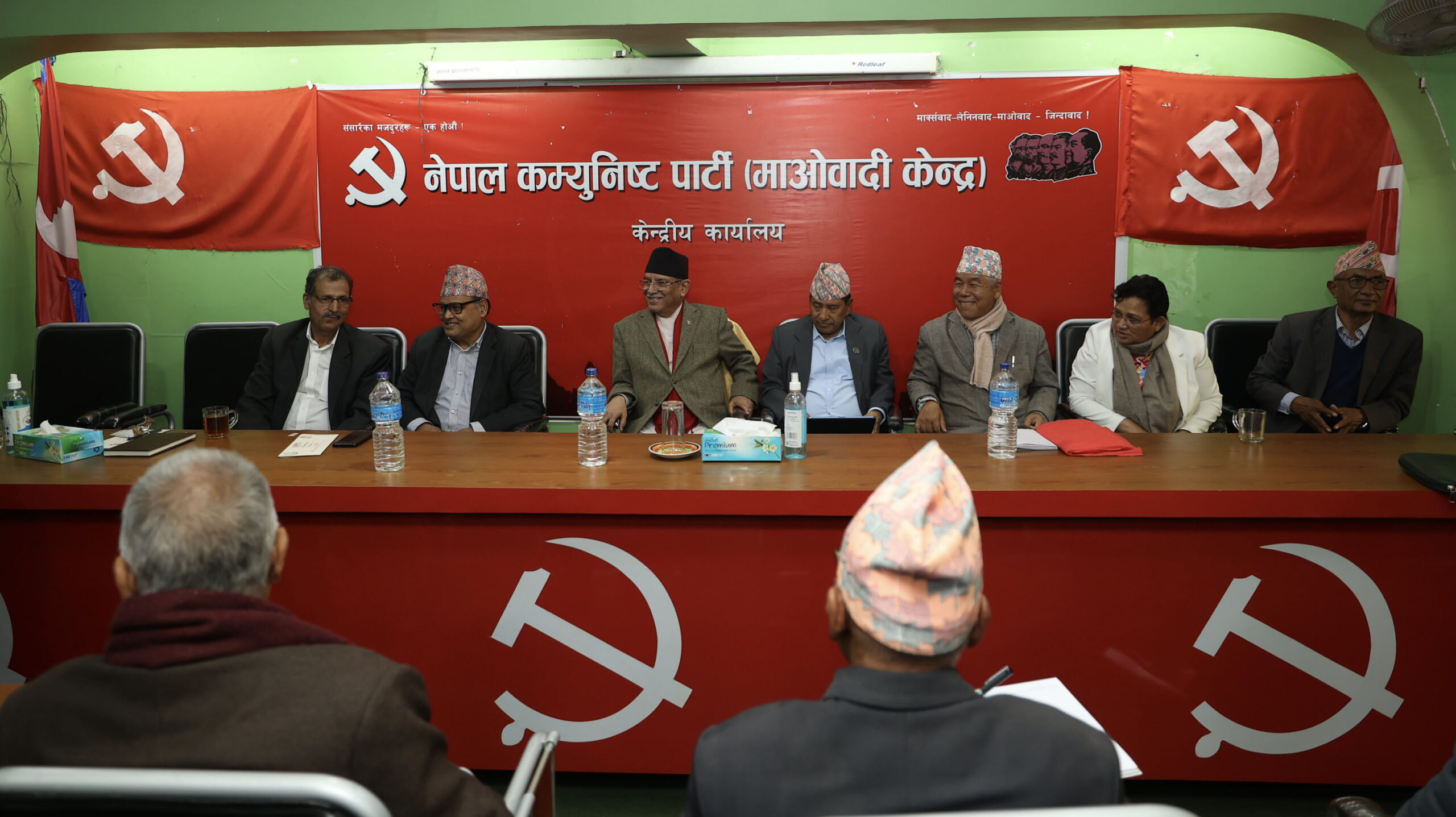 जनता र शहीद परिवारबाट सुझाव लिएर पार्टीको पुनःसंरचना : प्रधानमन्त्री दाहाल