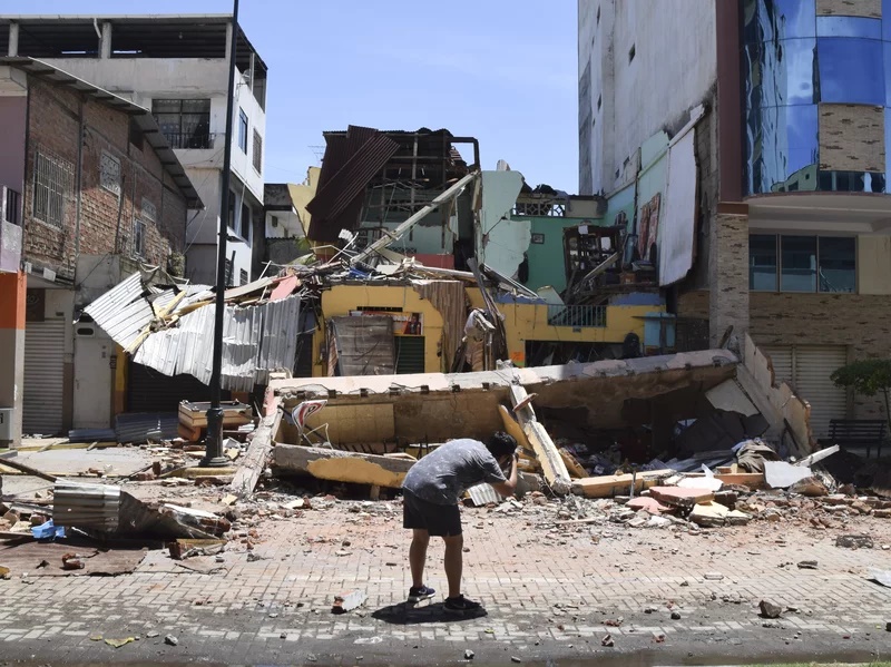 At least 16 killed as strong quake jolts Ecuador and Peru