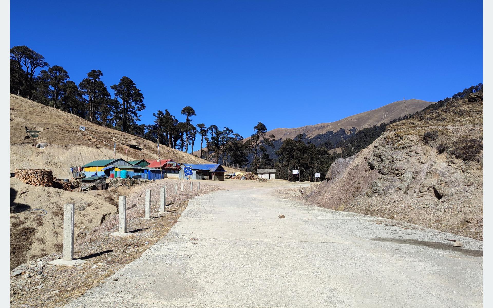 पातीहाल्नेमा बढ्यो पर्यटकको चहलपहल