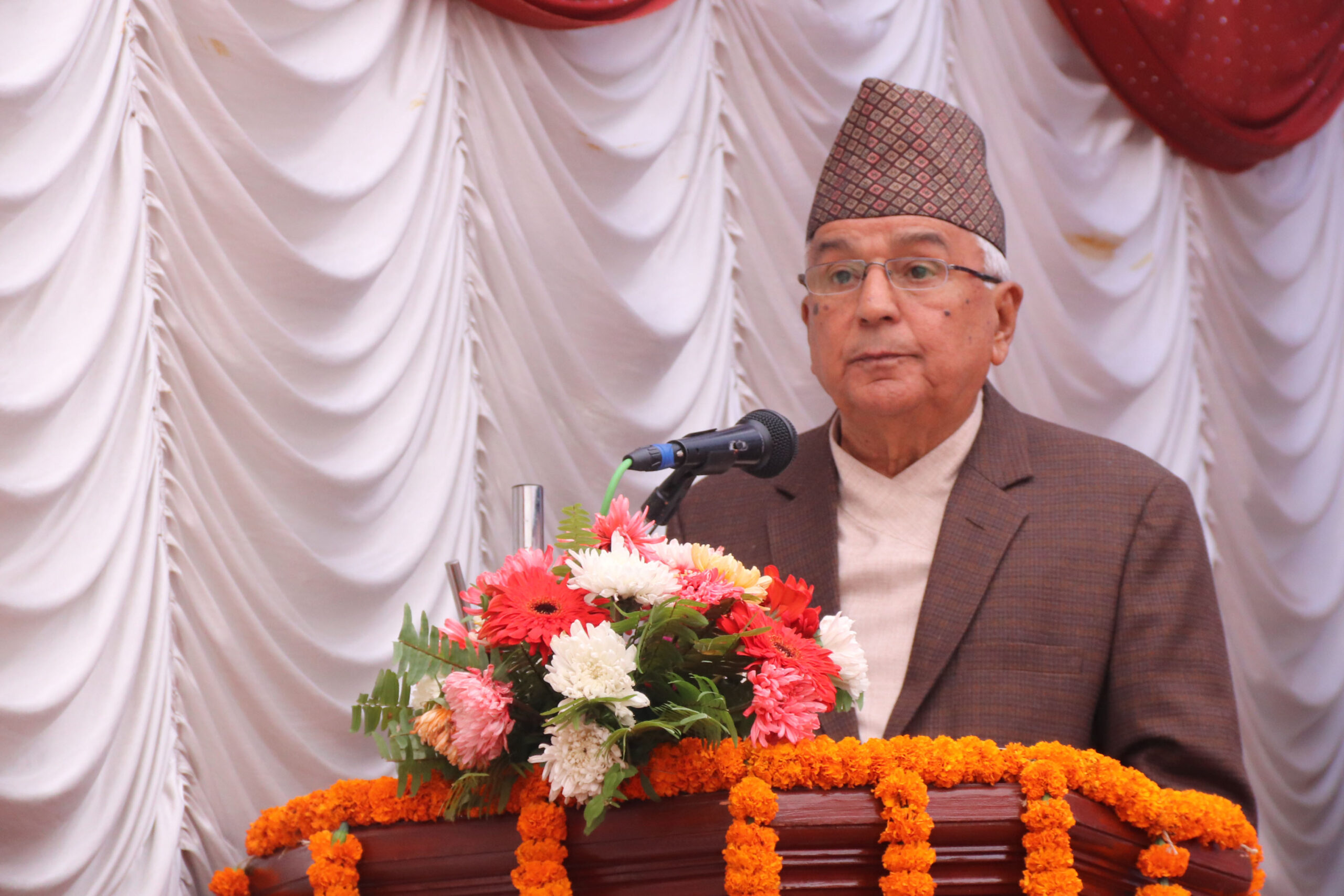 राजनीति समाज र जनताप्रतिको सेवाभावले ओतप्रोत हुनुपर्छ  : राष्ट्रपति पौडेल