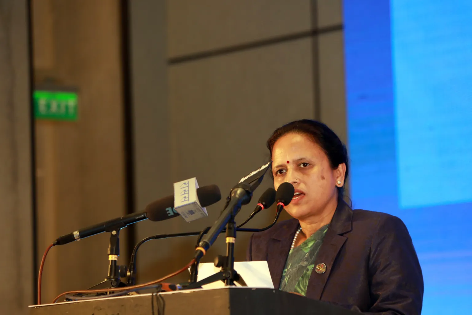 मन्त्री र उच्च कर्मचारीले अत्यावश्यकबाहेक विदेश भ्रमण गर्न नपाउने