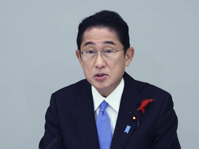 Japanese Prime Minister arrives in Kyiv