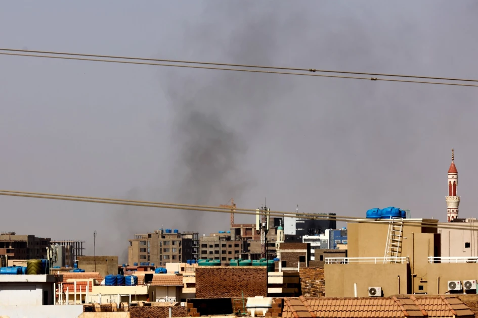 France starts evacuation of citizens in Sudan: official