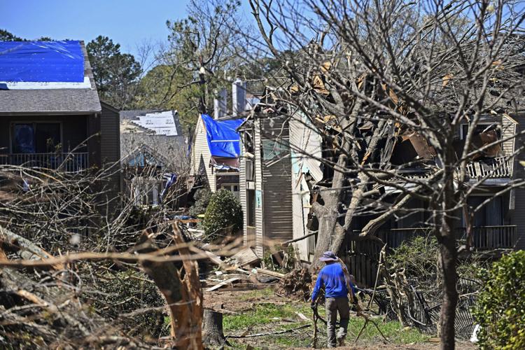 Severe storms including hail, tornadoes hit Midwest, South