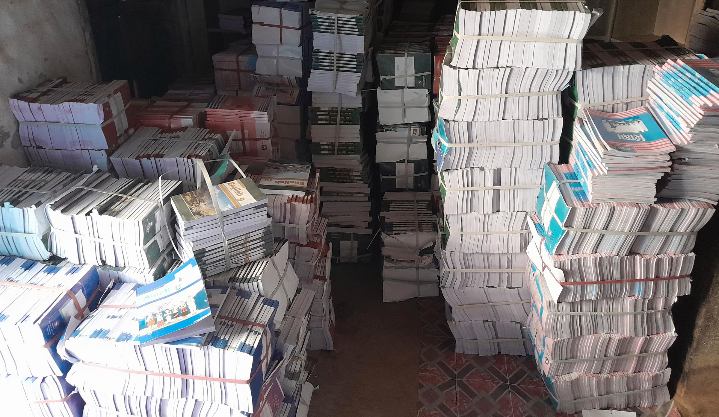 बैतडी आइपुगे पाठ्यपुस्तक, वितरण सुरु