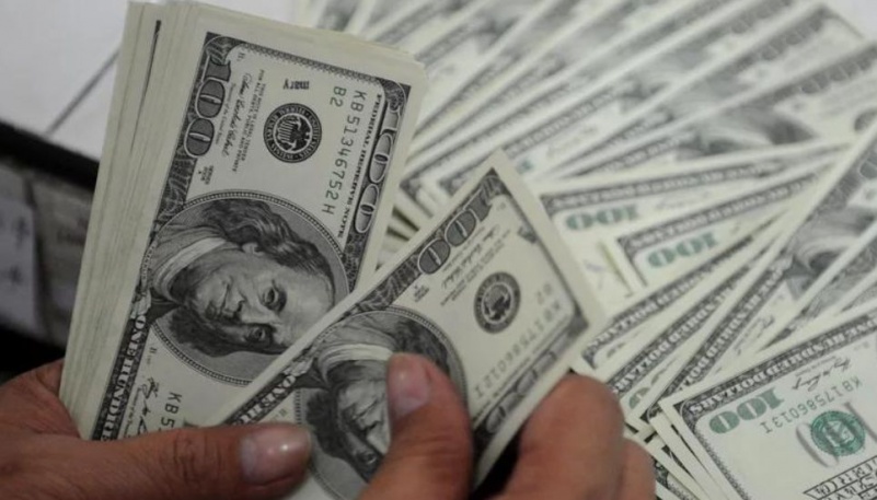 Cuba announces surprise reversal of US dollar deposit ban