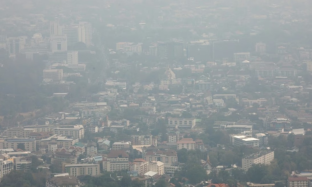 Work-from-home order issued as Thai city chokes on pollution