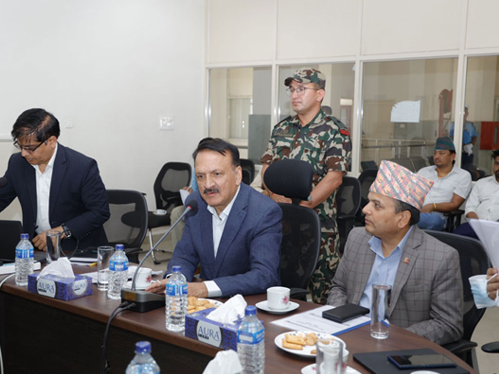 इमान्दार र पारदर्शी भएर काम गर्न भन्सार कर्मचारीलाई अर्थमन्त्रीको निर्देशन