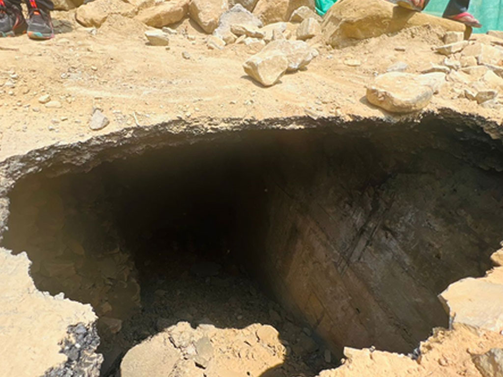 धादिङको गणेशखोला पुलमा फेरि भ्वाङ, सवारी आवागमन बन्द